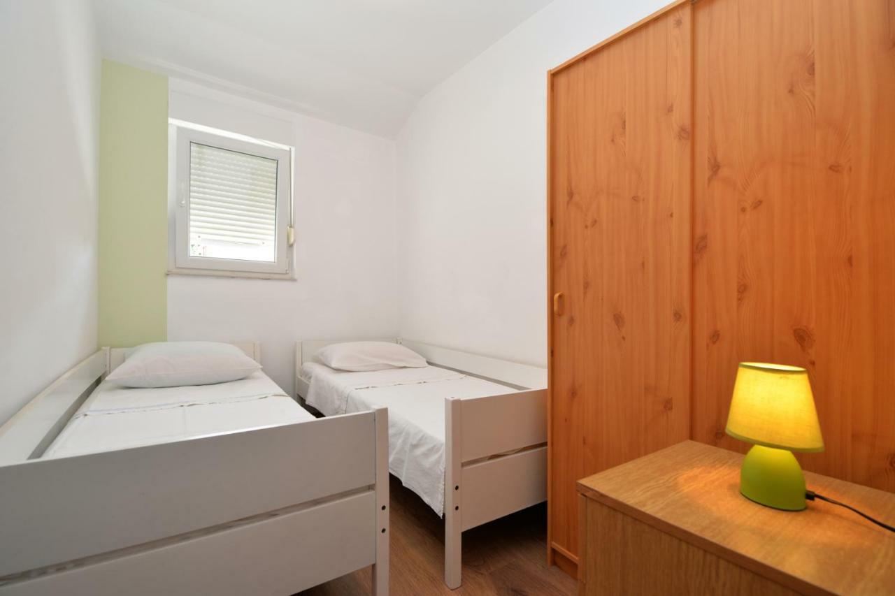 Apartmani Sime Betina  Eksteriør bilde