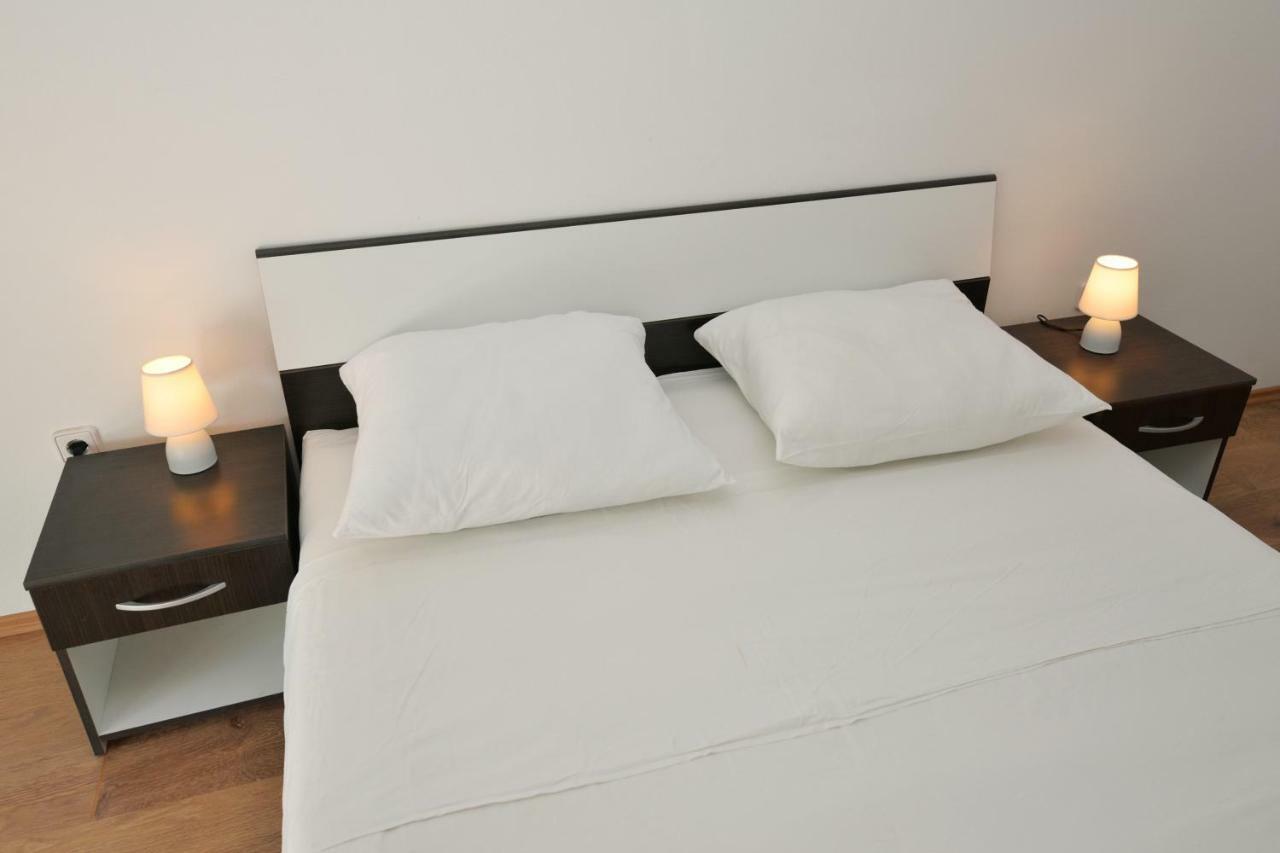 Apartmani Sime Betina  Eksteriør bilde